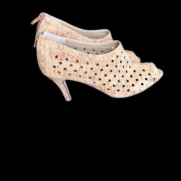 Vaneli peep toe cork pumps with perforations and stiletto heel size 6.5 - Picture 4 of 9